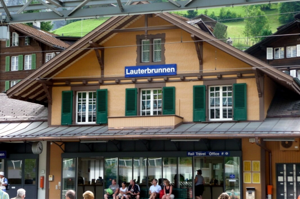 Zdjęcie ze Szwajcarii - urocza stacja