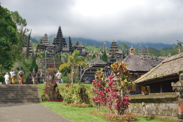 Zdjecie - Indonezja -  Pura Besakih - Matka balijskich świątyń