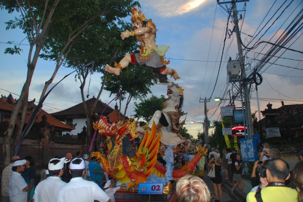 Zdjęcie z Indonezji - Ogo Ogo przed parada