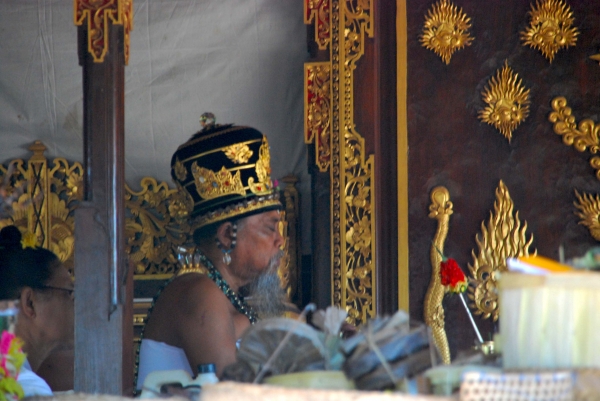 Zdjęcie z Indonezji - Wysoki ranga kaplan