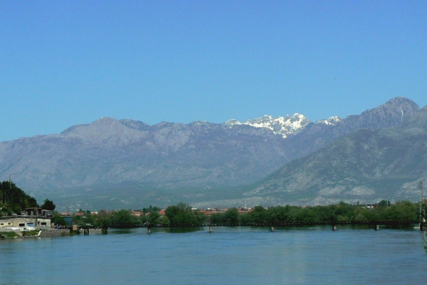 Zdjęcie z Albanii - Góry otaczające Szkodrę