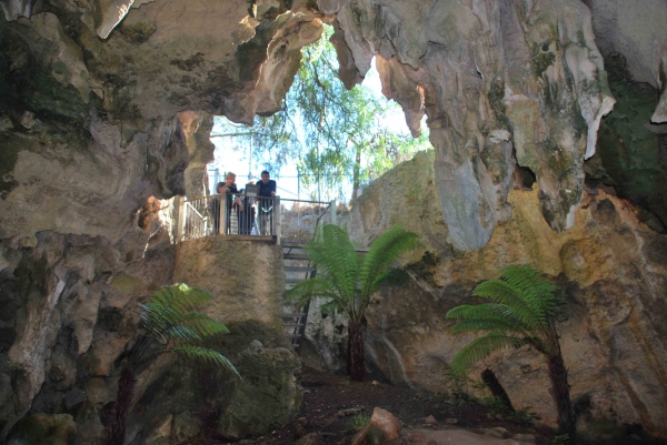 Zdjęcie z Australii - Wejscie do jaskini 