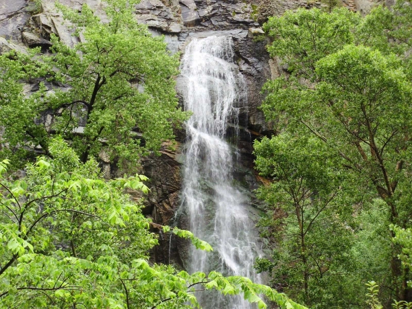 Zdjęcie ze Stanów Zjednoczonych - wodospad w black hills