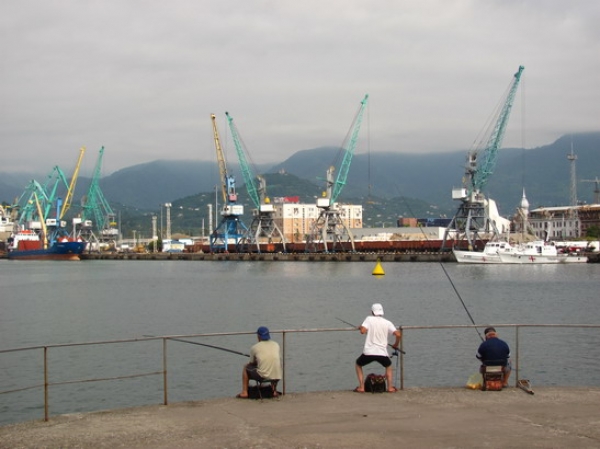 Zdjęcie z Gruzji - Batumski port.