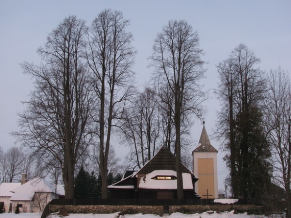 Zdjęcie z Polski - Drewniany kościół...
