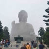 Ostatnie z 268 stopni  - Zdjęcie Ostatnie z 268 stopni  - przed szczytem wzgorza i Wielki Budda Tian Tan ukazuje swoje oblicze wynurzajac sie z chmur :)