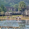 Mielismy szczescie :) - Zdjęcie Mielismy szczescie :) - Tlumy turystow zaczely walic kiedy my konczylismy zwiedzanie Angkor Wat zeby pojechac do Angkor Thom :)
