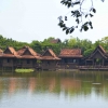 Zdjęcie z Kambodży - Cambodian Cultural Village, jak widac, swiecilo pustkami
