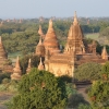 Bagan - Zdjęcie Bagan - od XI do XIII wieku wzniesiono tu 10 000 świątyń, z czego do dzisiejszych czasów przetrwało  ok. 2 000