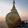 Zdjęcie z Birmy - Złota Skała na górze Kyaiktiyo