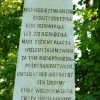 Zdjęcie z Polski - na obelisku wyryty jest jeden z trenów