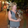 Zdjęcie z Tajlandii - Ach te wakacyjne znajomosci - fotka z gibbonem :)