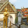 Zdjęcie z Tajlandii - Często spotykanym posągiem jest Garuda - pół ptak, pół czlowiek
