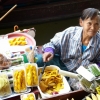 Zdjęcie z Tajlandii - u tej Pani kupowaliśmy mango