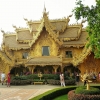 Zdjęcie z Tajlandii - złoty "Pałacyk" vis a vis Białej Świątyni to....