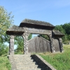 Zdjęcie z Rumunii - cmentarna brama