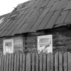 Zdjęcie z Polski - a to już poza skansenem; takie wiejskie domy zwykłych ludzi....