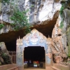 Zdjęcie z Tajlandii - Kaplica w jaskini - swiatynia Wat Tham Pla