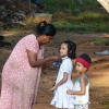 Zdjęcie ze Sri Lanki - jeszcze ostatnie szykowanie do szkoły...