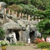 Zdjęcie ze Sri Lanki - sąsiedztwo Złotej Świątyni również w klimatach jarmarczno-odpustowych:)