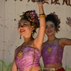 Zdjęcie z Tajlandii - Tajskie tancerki na wystepach na Nocnym Targu w Chiang Rai