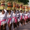 Zdjęcie z Indonezji - procesja do swiatyni Pura Menu