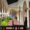 Zdjęcie z Cypru - klasztorne krużganki- wszystko wspaniale utrzymane