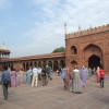 Zdjęcie z Indii - na dziedzińcu meczetu