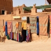 Zdjęcie z Maroka - dywanów w Maroku jest zatrzęsienie; w domach gdzie popijają herbatkę