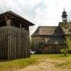 Zdjęcie z Polski - kościółek z 1758 r. oraz nieco młodsza dzwonnica z 1774 r. 