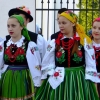 Zdjęcie z Polski - kolorowe łowickie pasiaki i cudne dziewczyny