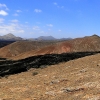 Zdjęcie z Hiszpanii - Widok ze zbocza Caldera Blanca na wulkan Caldereta i pola lawowe.