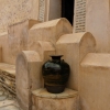 Zdjęcie z Omanu - detale: dzbany, stągwie i amfory