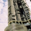 Zdjęcie z Zjednoczonych Emiratów Arabskich - jakis taki dziwoląg, ale miłośnicy nowoczesnej architektury docenią jego futurystyczną bryłę