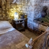 Zdjęcie z Włoch - sypialnia gospodarzy ( na większe łóżka nie było miejsca w ciasnym trulli:) )