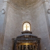 Zdjęcie z Włoch - Bazylika - widok na Ołtarz, Cyborium i sarkofag Bony