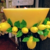 Zdjęcie z Włoch - bardzo aromatyczne świece cytrynowe po 40 - 60 Euro za sztuke :))