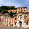 Zdjęcie z Włoch - urocza Biblioteka publiczna i wysoko na wzgórzu