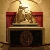 Zdjęcie z Malty - posąg Św. Pawła przy zejściu do Katakumb, przy którym modlił się JP II