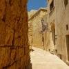 Zdjęcie z Malty - w murach Cytadeli znajdziemy urokliwe labirynty uliczek