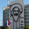 Zdjęcie z Kuby - wielki Camilo Cinfuegos (w sensie rozmiaru:) po drugiej stronie Placu