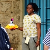 Zdjęcie z Kuby - kubańska dziewczyna sprzedawała lokalne laleczki.... LuLu