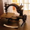 Zdjęcie z Kuby - piękny zabytek; XIX wieczna maszyna Willcox &Gibbs