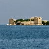 Zdjęcie z Czarnogóry - mała Twierdza na wyspie Grmozur była kiedyś więzieniem