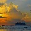 Zdjęcie z Tajlandii - Statek wycieczkowy szykuje sie do drogi