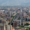 Zdjęcie z Albanii - wielkomiejskie, betonowe blokowisko
