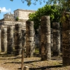 Zdjęcie z Meksyku - Świątynia Wojowników otoczona lasem kolumn
