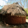 Zdjęcie z Meksyku - tradycyjny majański dom zbudowany z lichych, nietrwałych materiałów