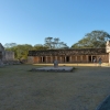 Zdjęcie z Meksyku - mury i dziedzińce kompleksu archeologicznego w Uxmal