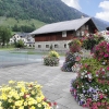 Zdjęcie z Austrii - Miejscowość jest niezwykle zadbana i ukwiecona.